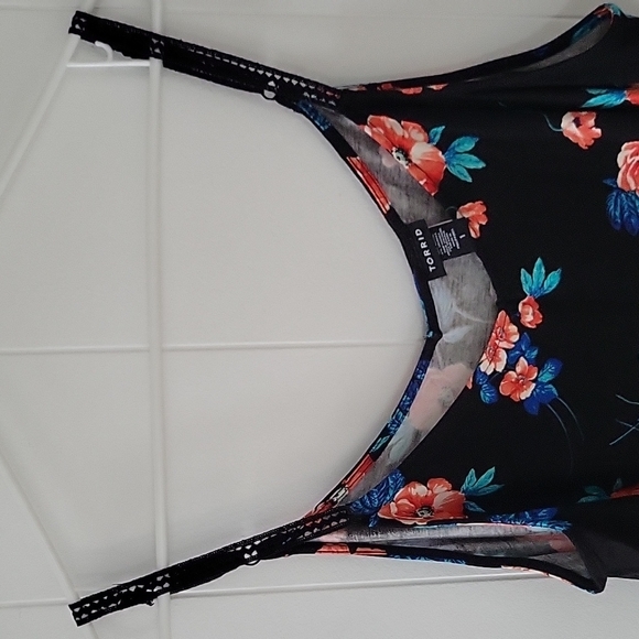 Torrid Floral Camisole Top - Picture 2 of 7
